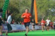 V195853