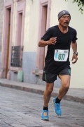 F1037677