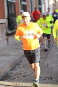 F1089813