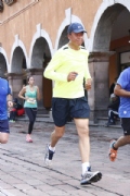R1745886