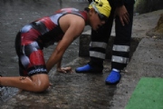 R1899818