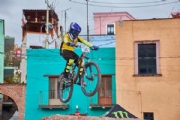 U1904094