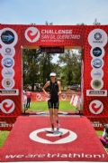 V2067806