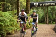 U2327825