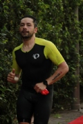 D2393956