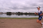 N2379025