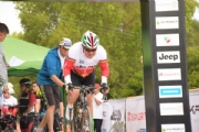 O2391985