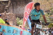 D2437654