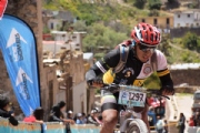 E2437219