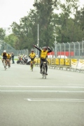I2455957
