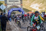 C2744883