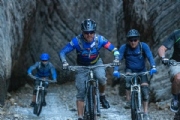 E3252958