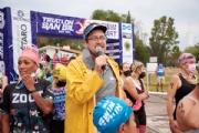 B3382379