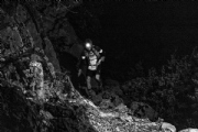 B3855887