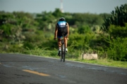 C3832327