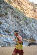 Y4213782